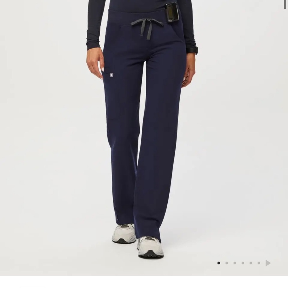 Figs Kade high waisted cargo scrub pant